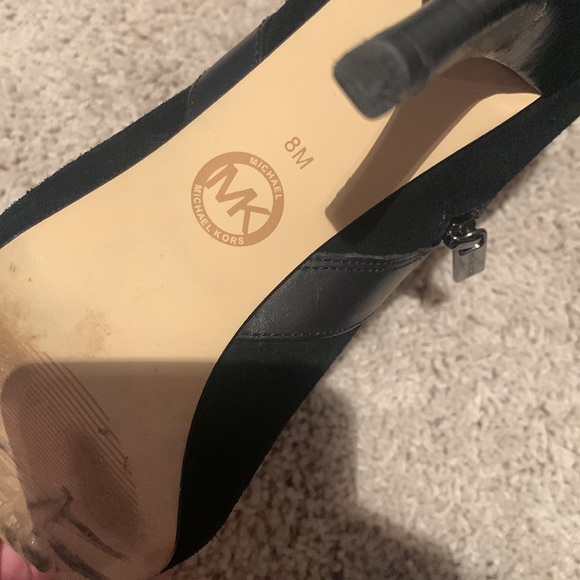 Michael Kors purse & matching heels - Picture 7 of 8